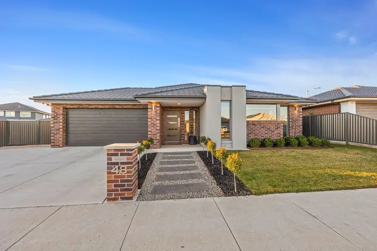 48 Moore Way, Lucas VIC 3350