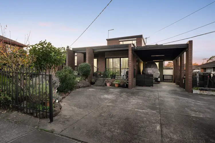 4 McLaren Street, Tullamarine VIC 3043