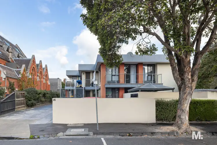 2/25 Gladstone Street, Moonee Ponds VIC 3039