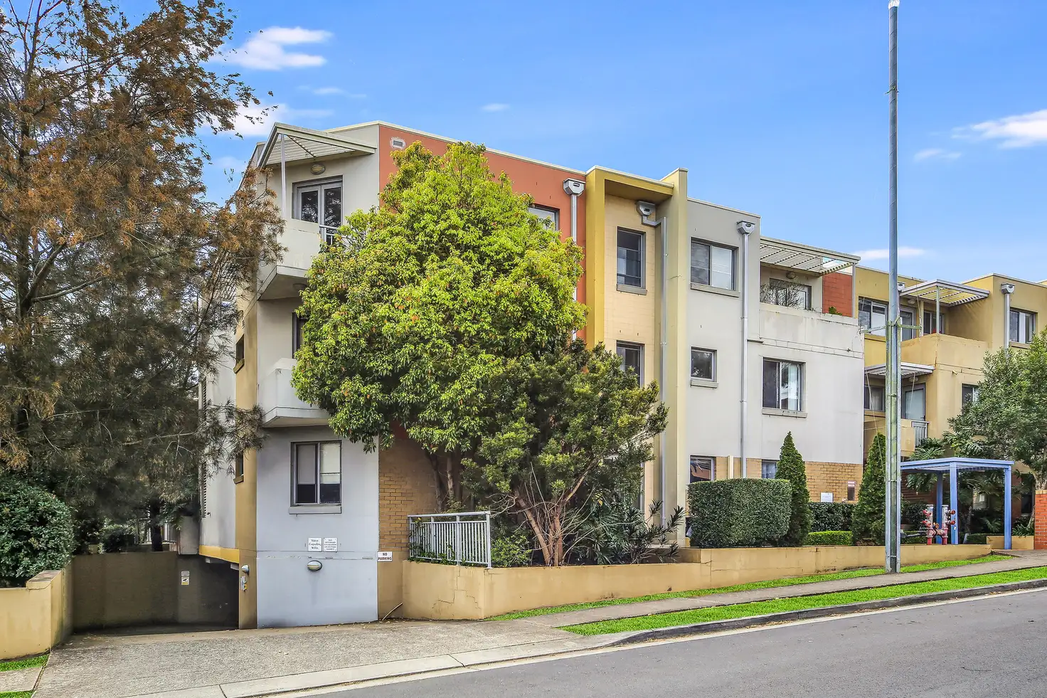Main view of Homely unit listing, 4/22 Parkside Lane, Westmead NSW 2145