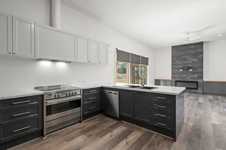 3713 Murchison-Violet Town Road, Violet Town VIC 3669