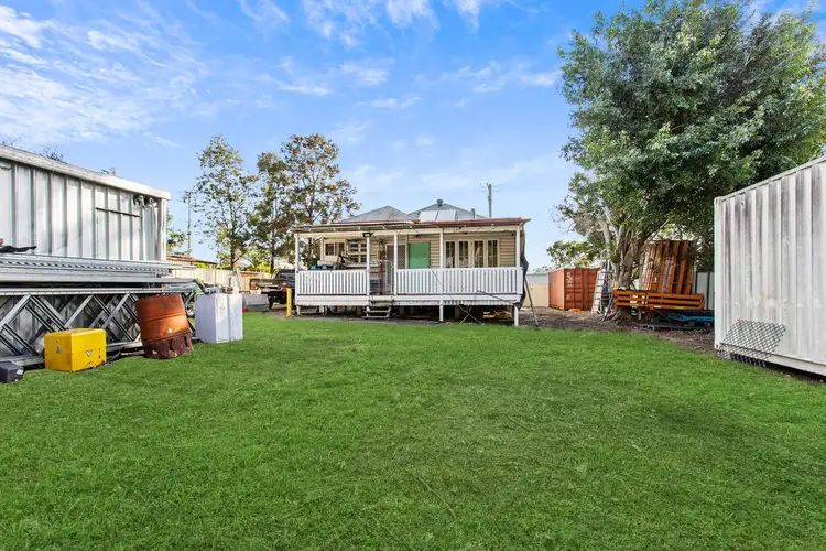6 New Chum Road, Dinmore QLD 4303