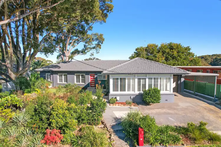 9 Pine Crescent
