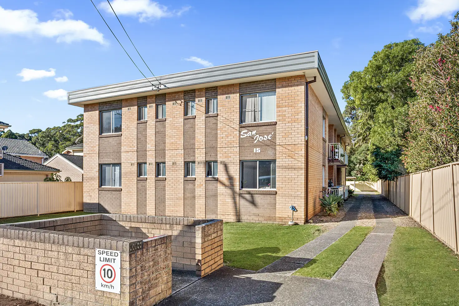 Main view of Homely unit listing, 1/15 Gilmore Street, Wollongong NSW 2500