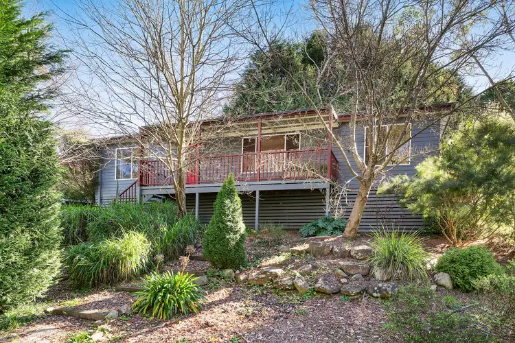 30 Banksia Road, Wentworth Falls NSW 2782