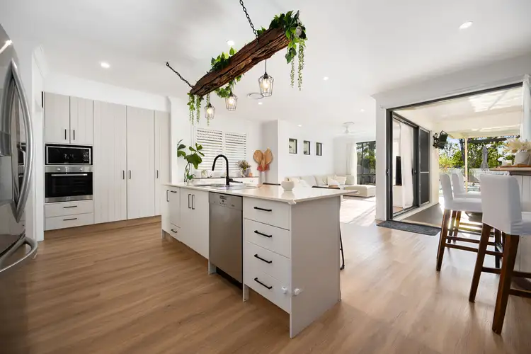 Fifth view of Homely house listing, 16 Chip In Place, Helensvale QLD 4212