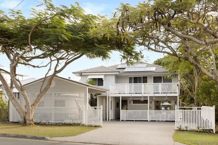 19 Seaville Avenue, Scarborough QLD 4020
