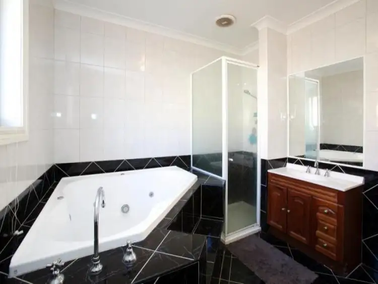Fifth view of Homely unit listing, 1/72 Lake Boga Avenue, Deer Park VIC 3023