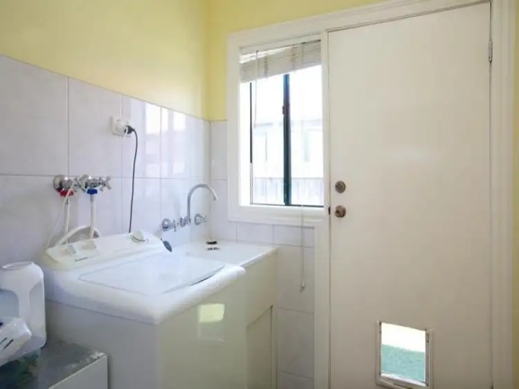 Seventh view of Homely unit listing, 1/72 Lake Boga Avenue, Deer Park VIC 3023