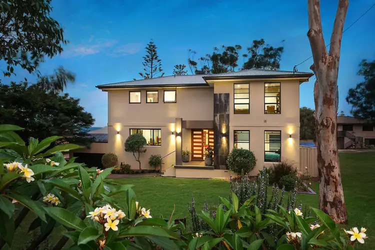 28 Davies Street, Mollymook NSW 2539