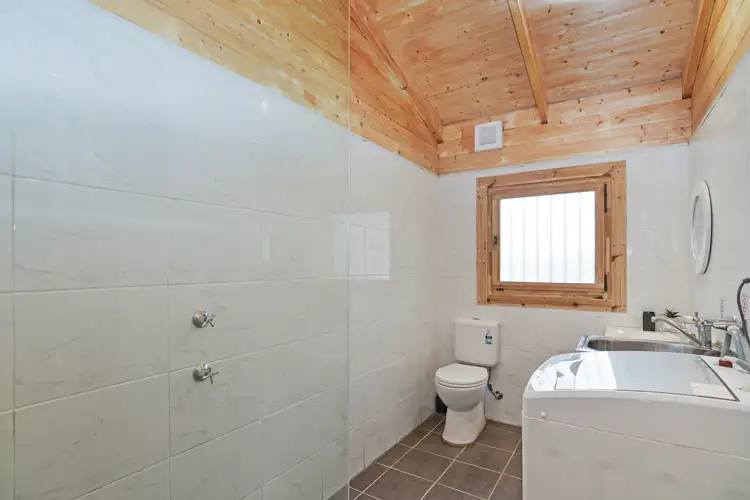 Fifth view of Homely unit listing, 8A Sinclair Street, Gosford NSW 2250