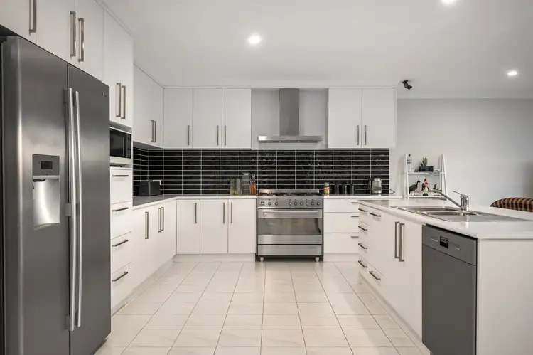 Fourth view of Homely house listing, 5 Maunayne Court, Rutherglen VIC 3685