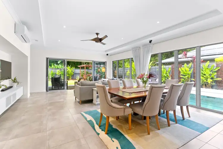 18 Hideaway Close, Palm Cove QLD 4879