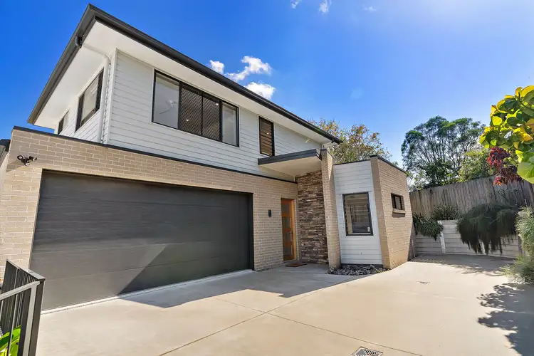 11 Dinmore Street, Woombye QLD 4559