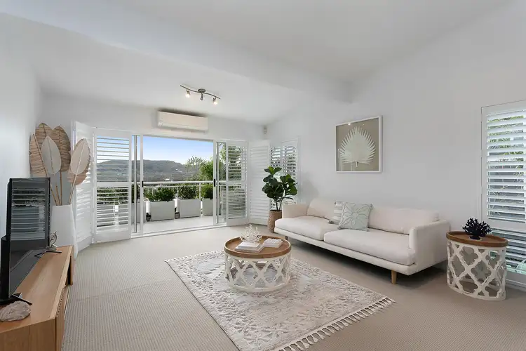 49 Lowanna Avenue, Forresters Beach NSW 2260