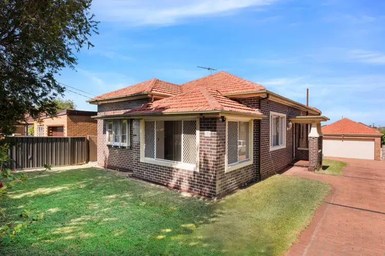 2 Nicoll Avenue, Earlwood NSW 2206