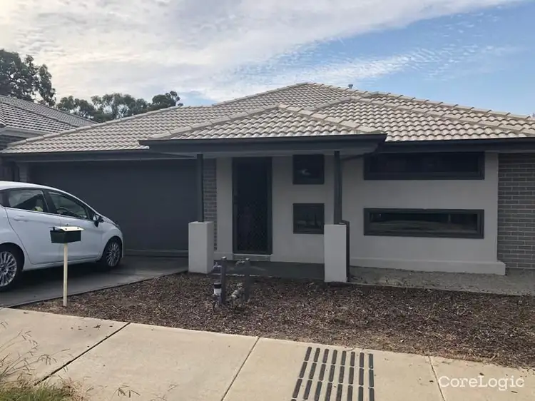 18 Hound Court