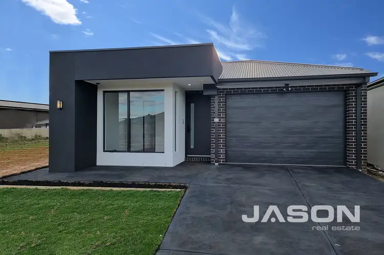 13 Ballanrong Road, Bonnie Brook VIC 3335