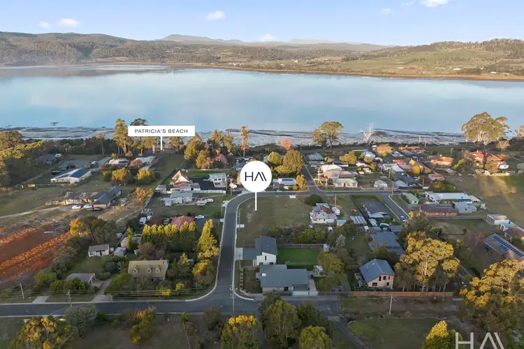 11 Nairana Street, Gravelly Beach TAS 7276