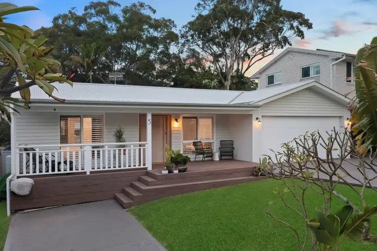 5 Guyagal Street, Bateau Bay NSW 2261