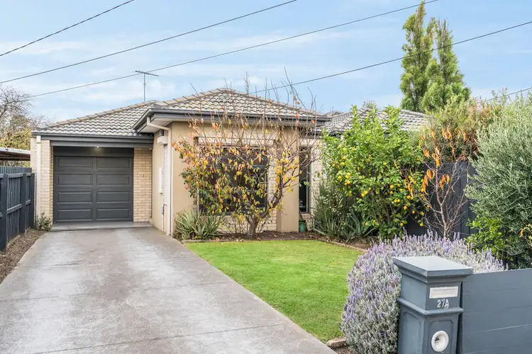 27A Pettitt Crescent