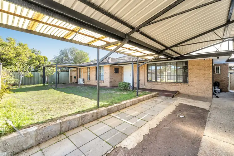 Third view of Homely house listing, 4 Camelot Place, Camillo WA 6111