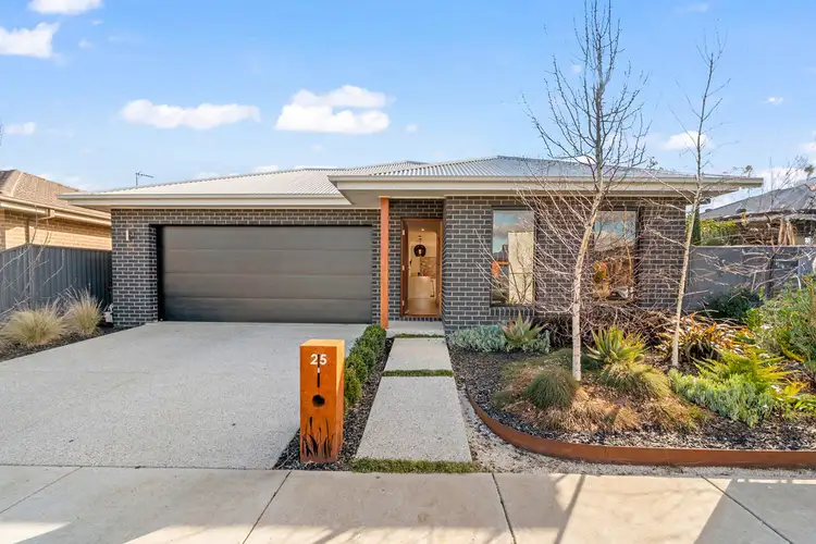 25 Lugano Avenue, Alfredton VIC 3350