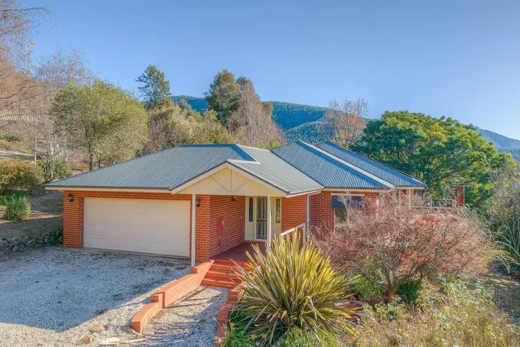 35 Walkers Lane, Bright VIC 3741