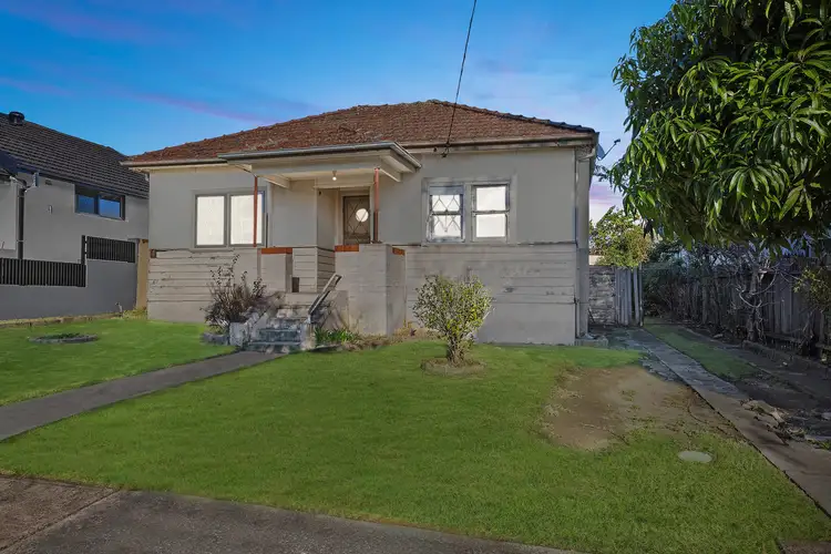 21 Ewen Street, Roselands NSW 2196