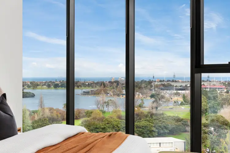 1306/8 Bowen Crescent, South Melbourne VIC 3205