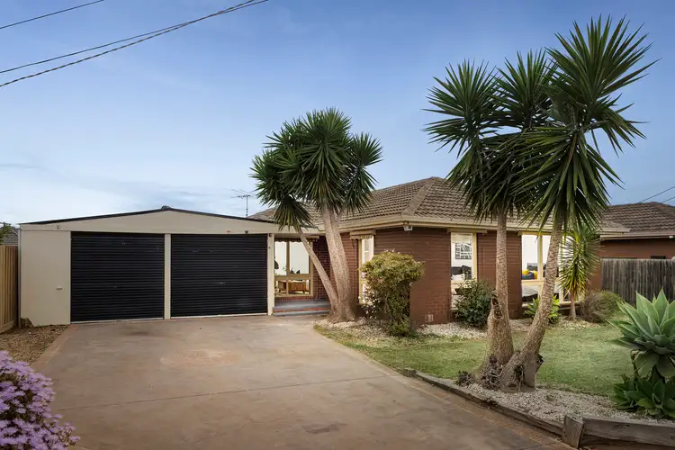62 Hume Avenue, Melton South VIC 3338
