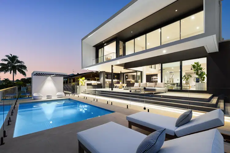 35 Sophie Avenue, Broadbeach Waters QLD 4218