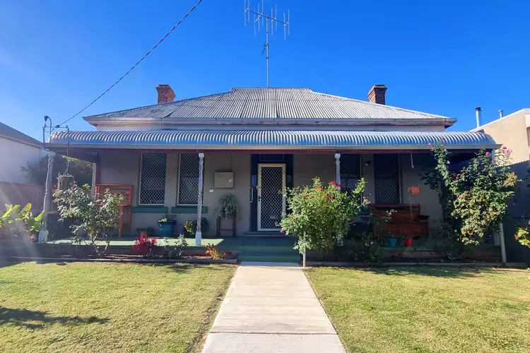 16 Amherst Street, Katanning WA 6317