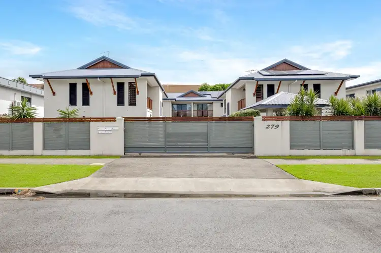 3/279 Lake Street, Cairns North QLD 4870