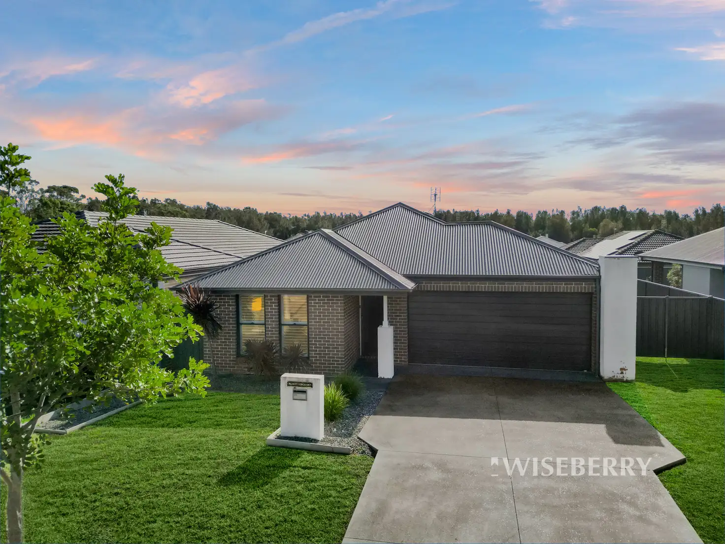 Main view of Homely house listing, 44 Minorca Circuit, Hamlyn Terrace NSW 2259