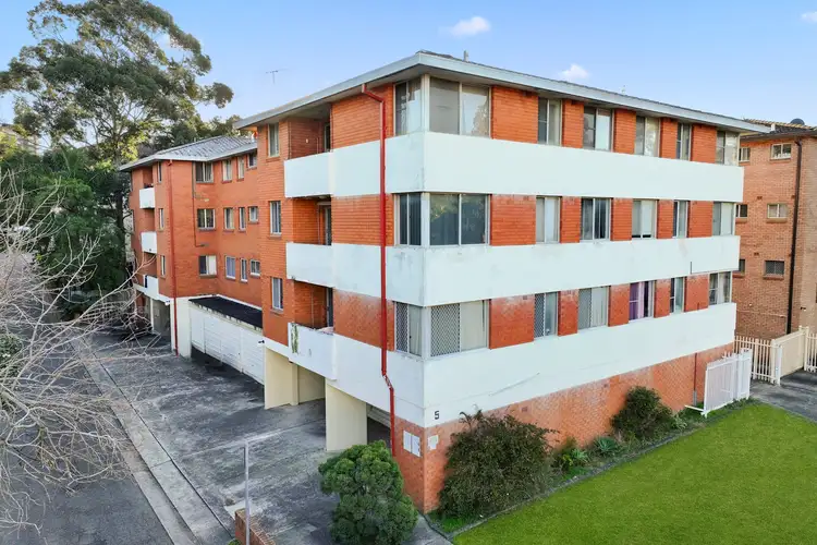 9/5 Drummond Street, Warwick Farm NSW 2170