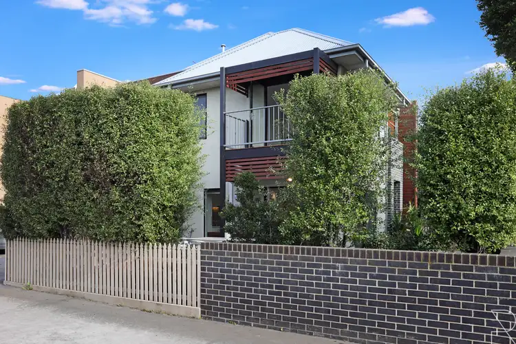 121 Blackshaws Road, Newport VIC 3015