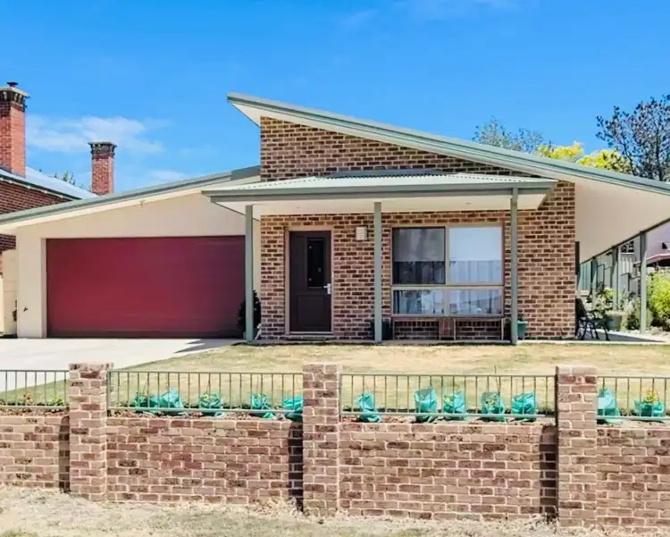 55 Soho Street, Cooma NSW 2630