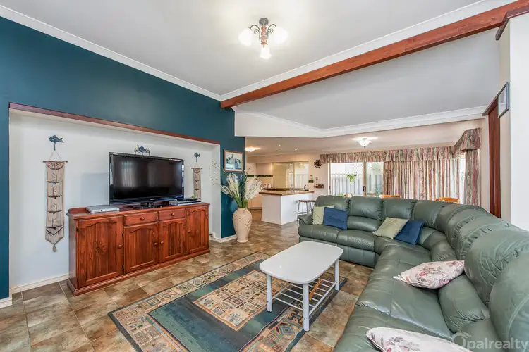 21 Livorno Gardens, Secret Harbour WA 6173