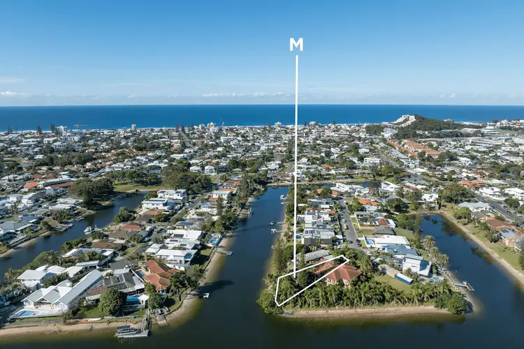 33 Helm Court, Mermaid Waters QLD 4218