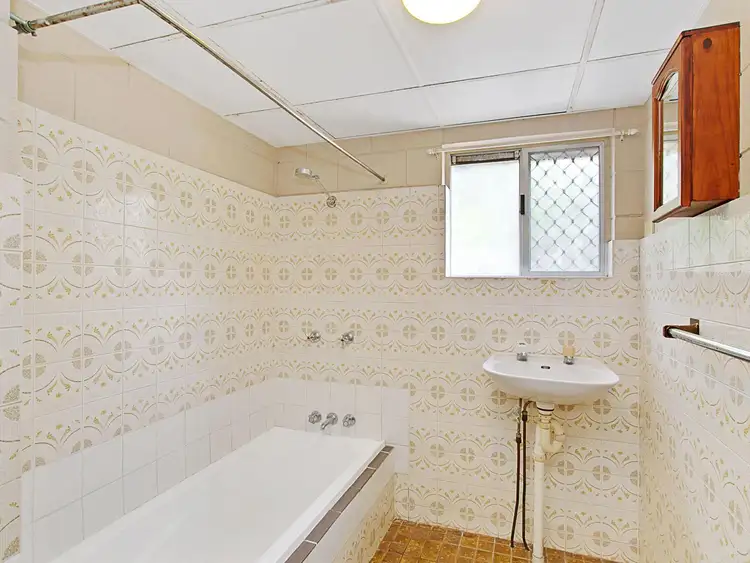 Fifth view of Homely apartment listing, 1/12 The Avenue, Hermit Park QLD 4812