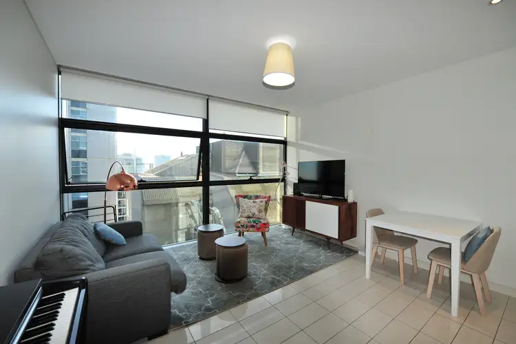 3213/101 Bathurst Street