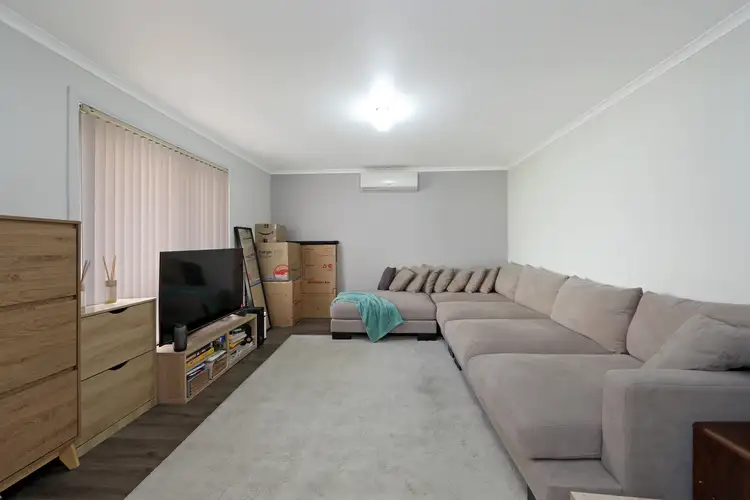 Second view of Homely unit listing, 2/11 Stamford Crescent, Rowville VIC 3178