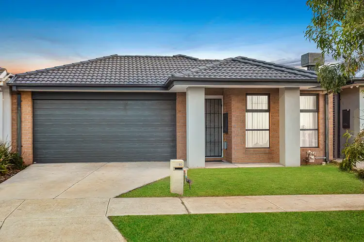 10 Leopold Street, Strathtulloh VIC 3338
