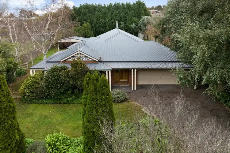 53 Robb Drive, Romsey VIC 3434