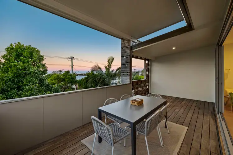 2/72 Coolum Terrace, Coolum Beach QLD 4573