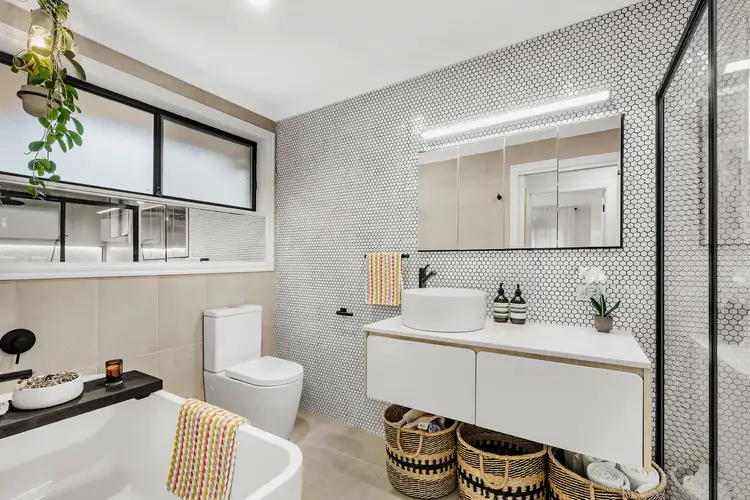 Sixth view of Homely unit listing, 1/6 Patmore Court, Mill Park VIC 3082