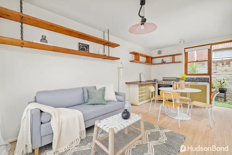 2/241 Barkly Street, Fitzroy North VIC 3068