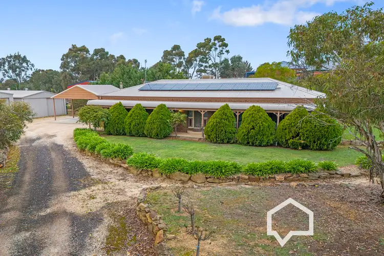 11 Michelle Drive, Maiden Gully VIC 3551