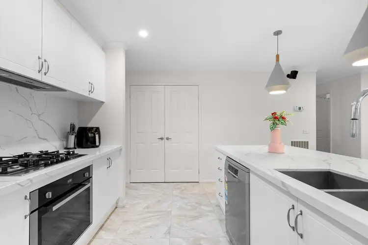 Sixth view of Homely house listing, 18 Illawarra Circuit, Taylors Hill VIC 3037